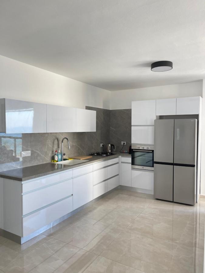 Onthesea Bat Yam Apartment Luaran gambar