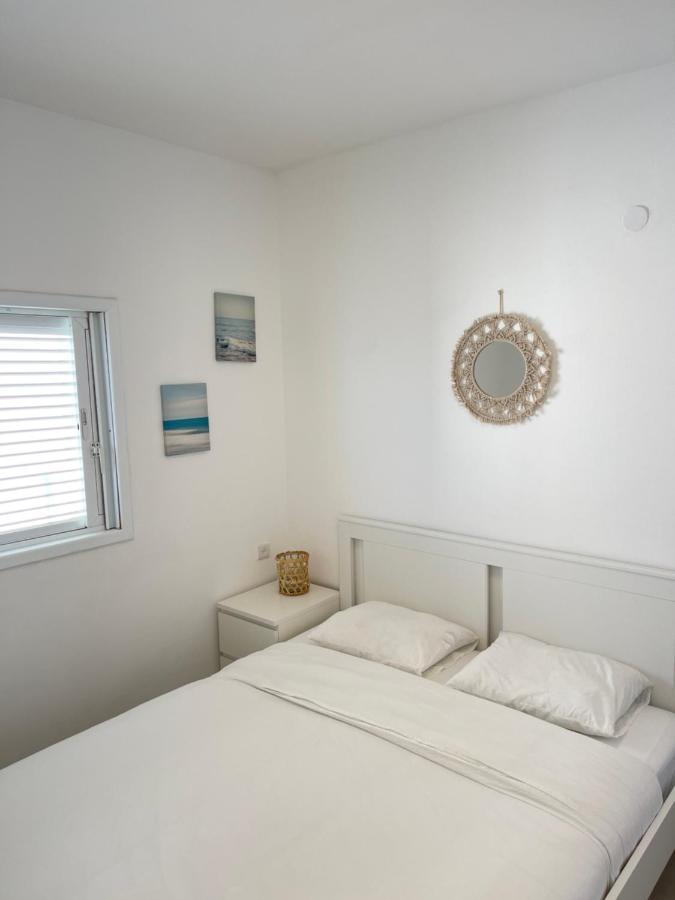 Onthesea Bat Yam Apartment Luaran gambar