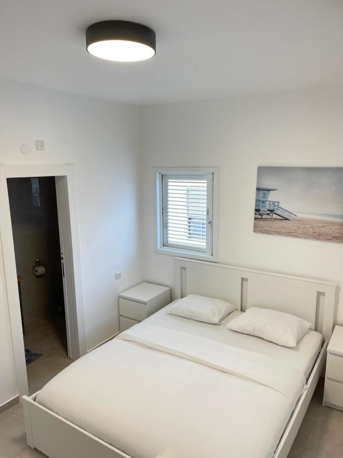 Onthesea Bat Yam Apartment Luaran gambar